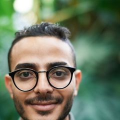 Retrato de banco de imagens usado como avatar ilustrativo